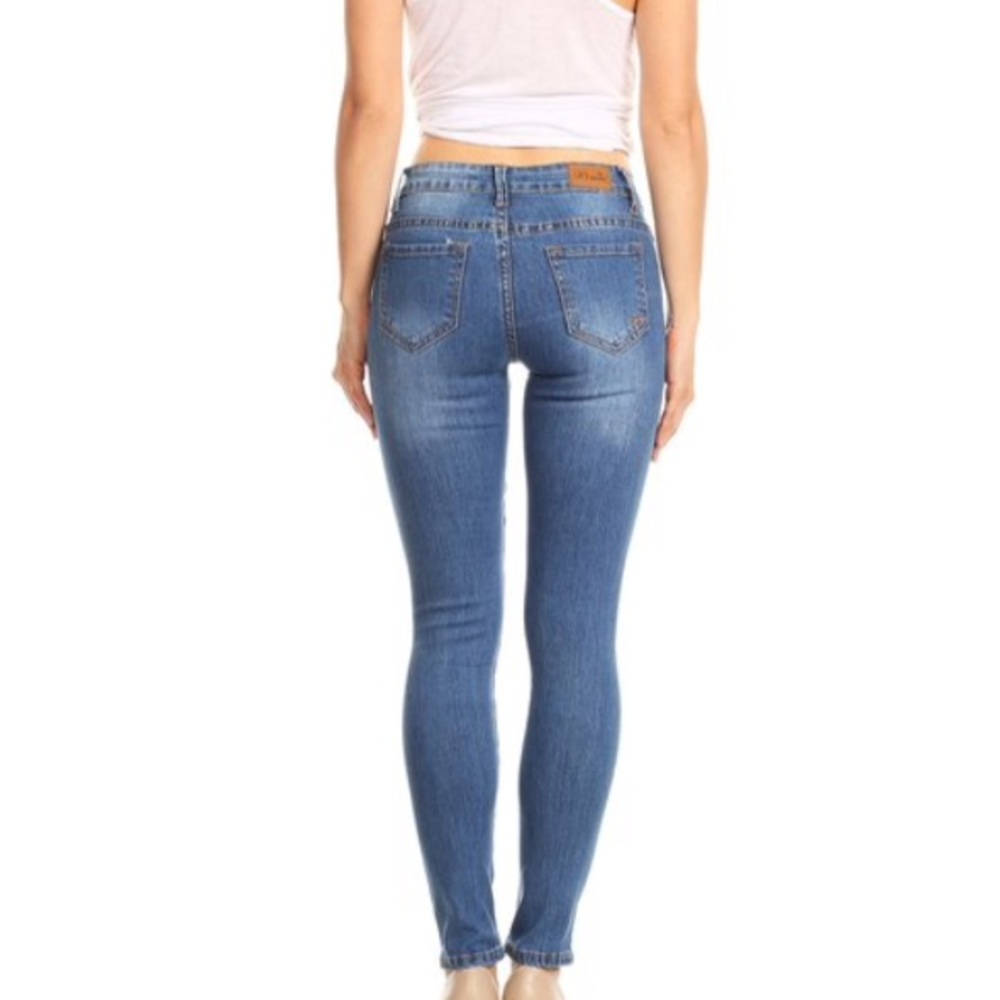 Distressed Skinny - Picture 2 of 5